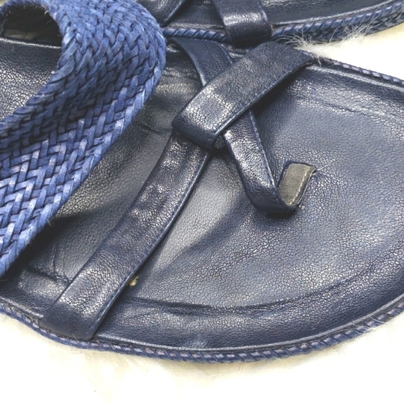 Stuart Weitzman Sandal 10.5M Navy Braided Toe Loop Slide Slip On - Picture 4 of 9